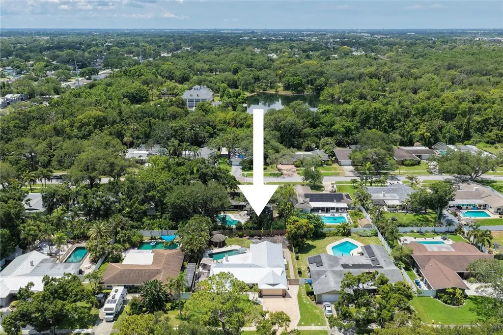 1883 Oakdale Lane N Clearwater FL 33764