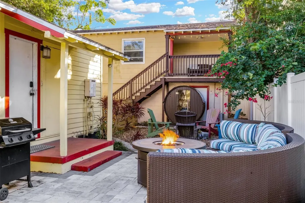826 11th Avenue S St Petersburg FL 33701