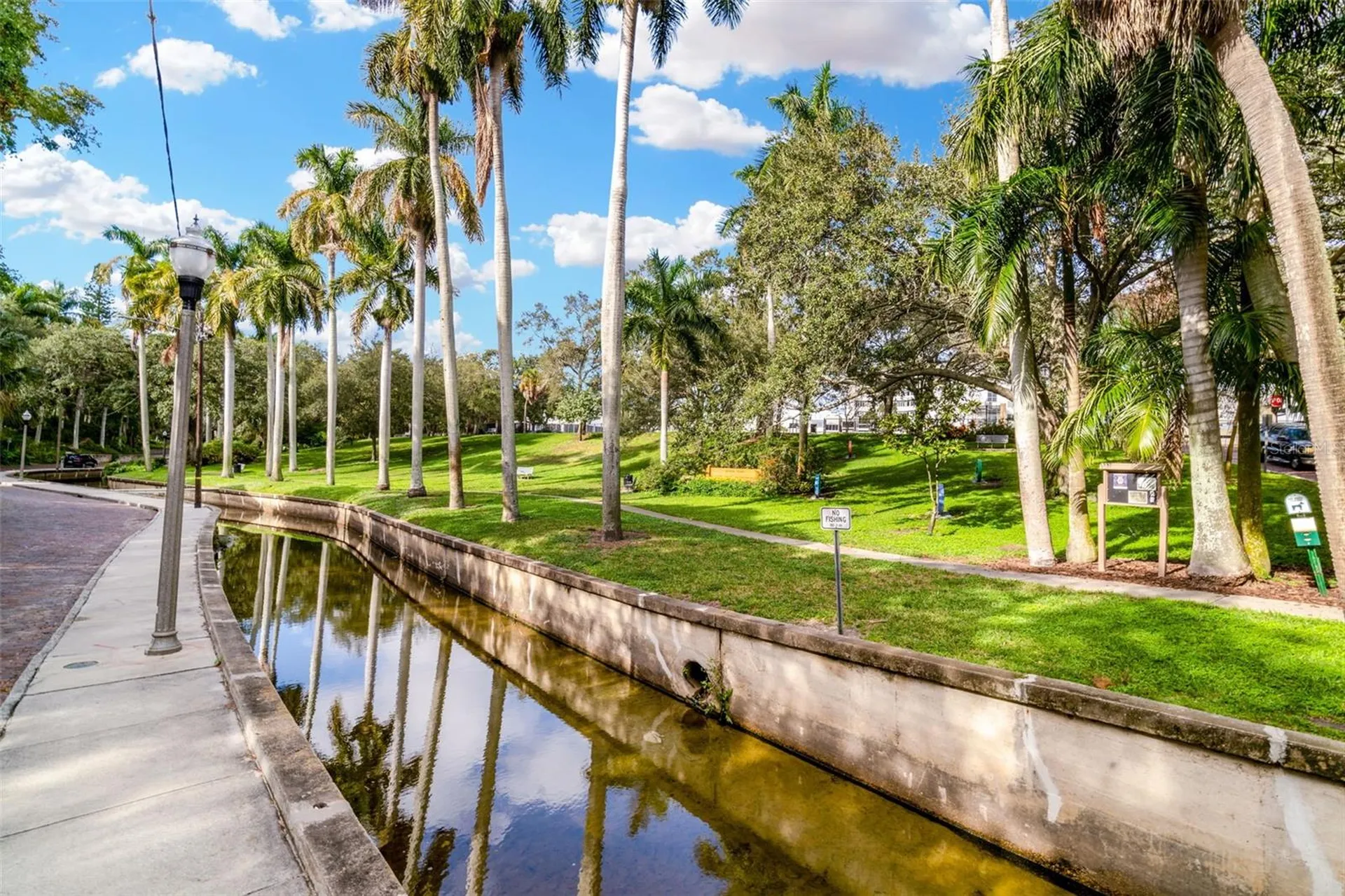 826 11th Avenue S St Petersburg FL 33701