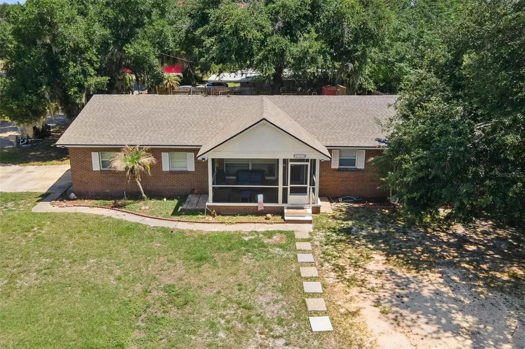 14407 Lake Junietta Drive Tavares FL 32778