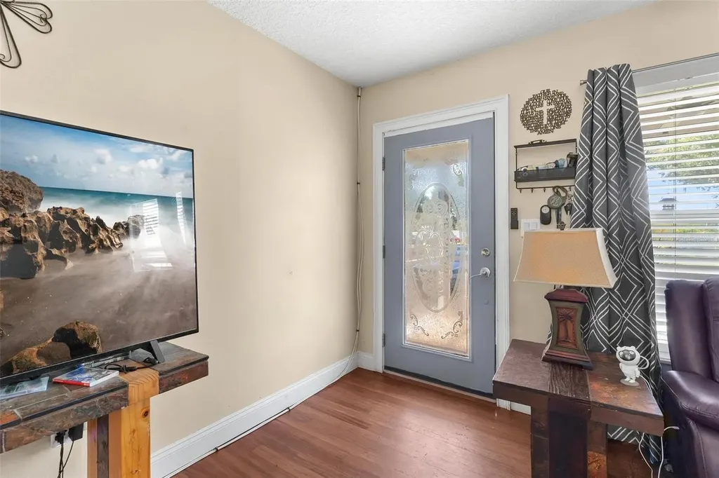 14407 Lake Junietta Drive Tavares FL 32778