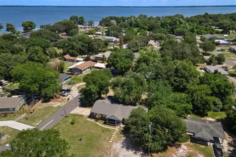 14407 Lake Junietta Drive Tavares FL 32778