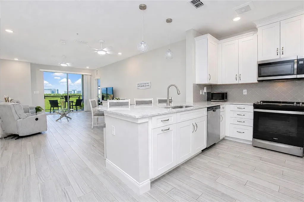 7521 Laureate Boulevard Orlando FL 32827