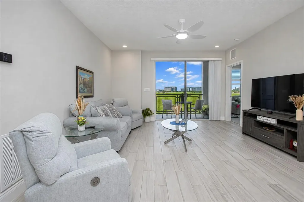 7521 Laureate Boulevard Orlando FL 32827