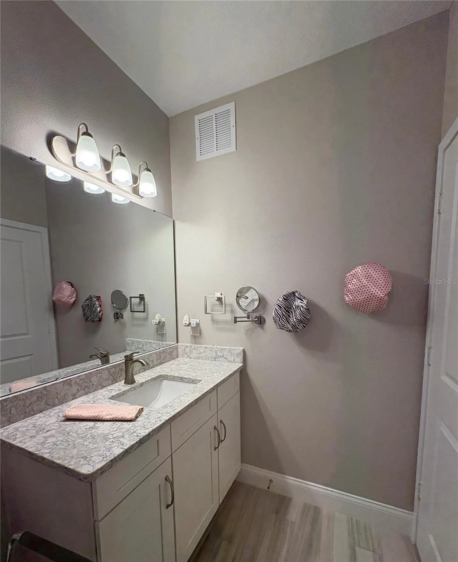 7521 Laureate Boulevard Orlando FL 32827