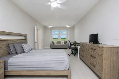 7521 Laureate Boulevard Orlando FL 32827