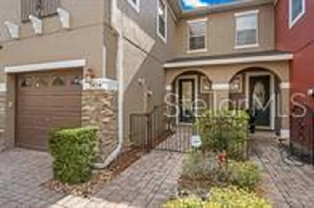 9434 Silver Buttonwood Street Orlando FL 32832