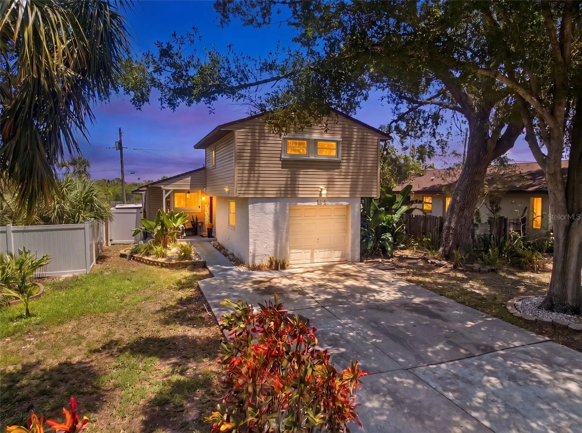 111 69th Avenue N St Petersburg FL 33702