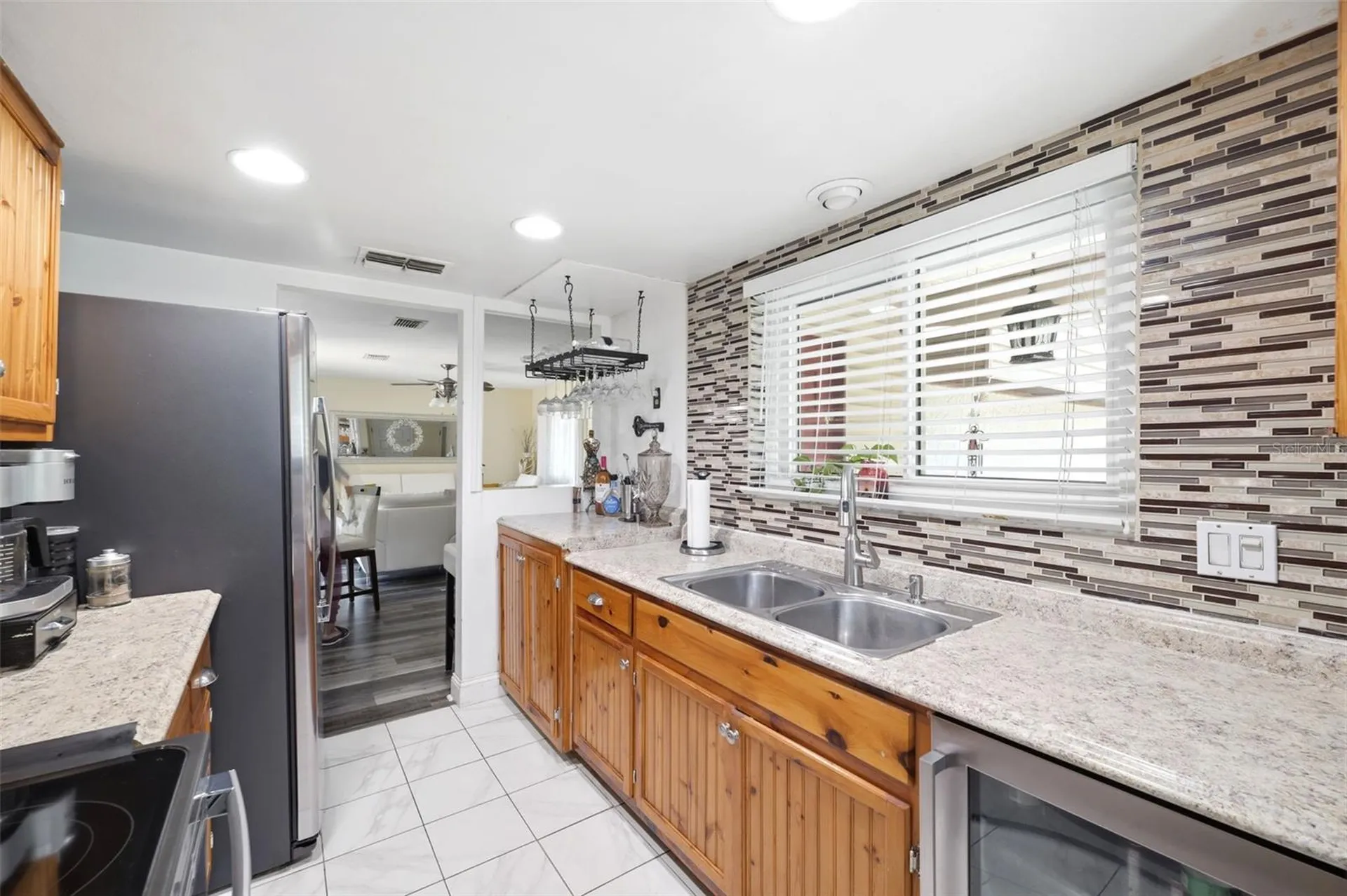 111 69th Avenue N St Petersburg FL 33702