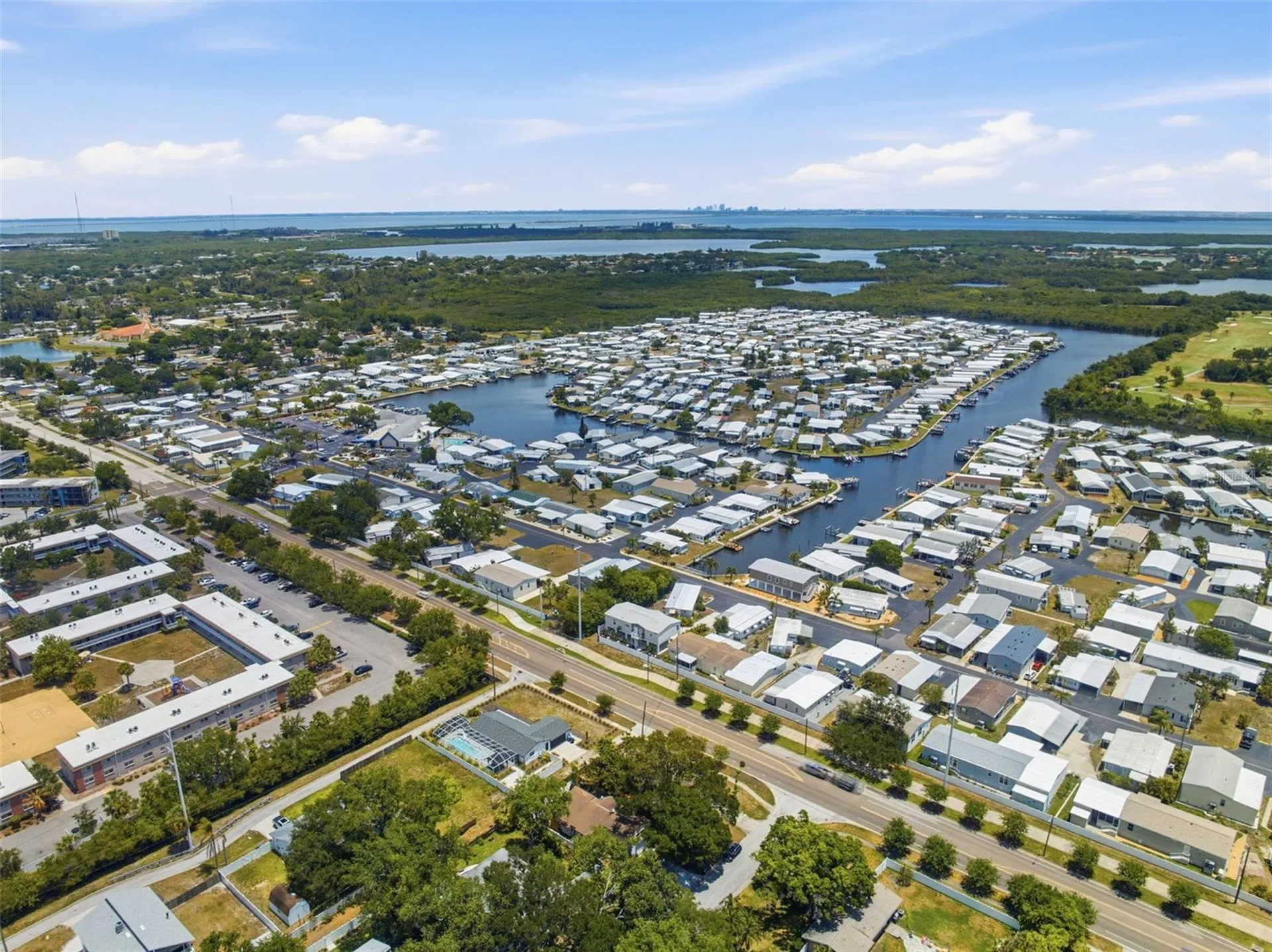111 69th Avenue N St Petersburg FL 33702