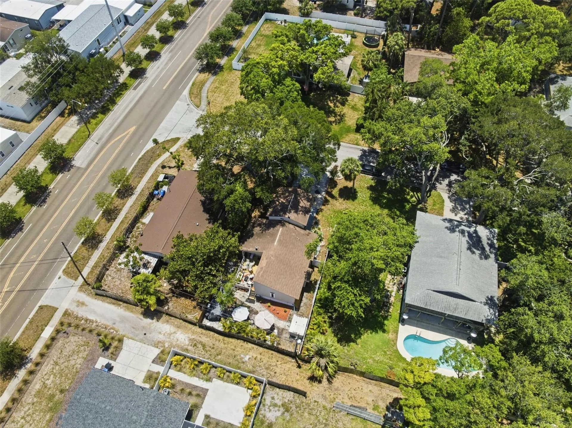 111 69th Avenue N St Petersburg FL 33702