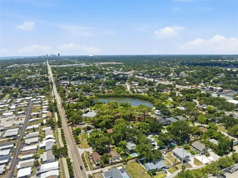 111 69th Avenue N St Petersburg FL 33702