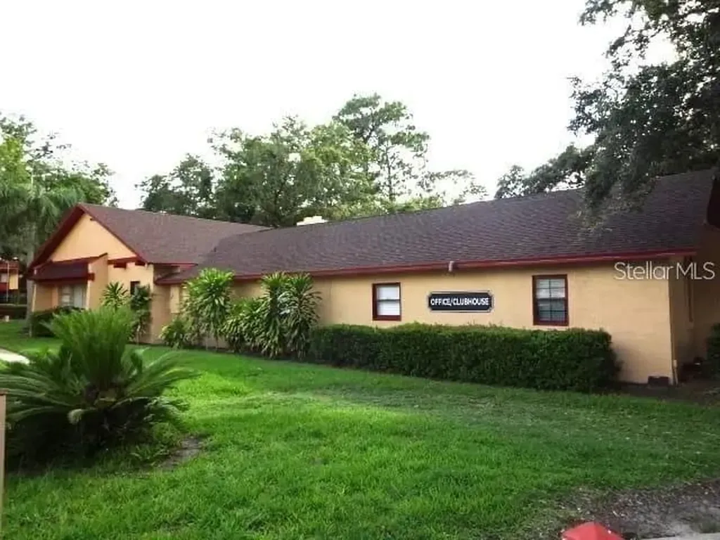 2850 N Powers Drive Orlando FL 32818