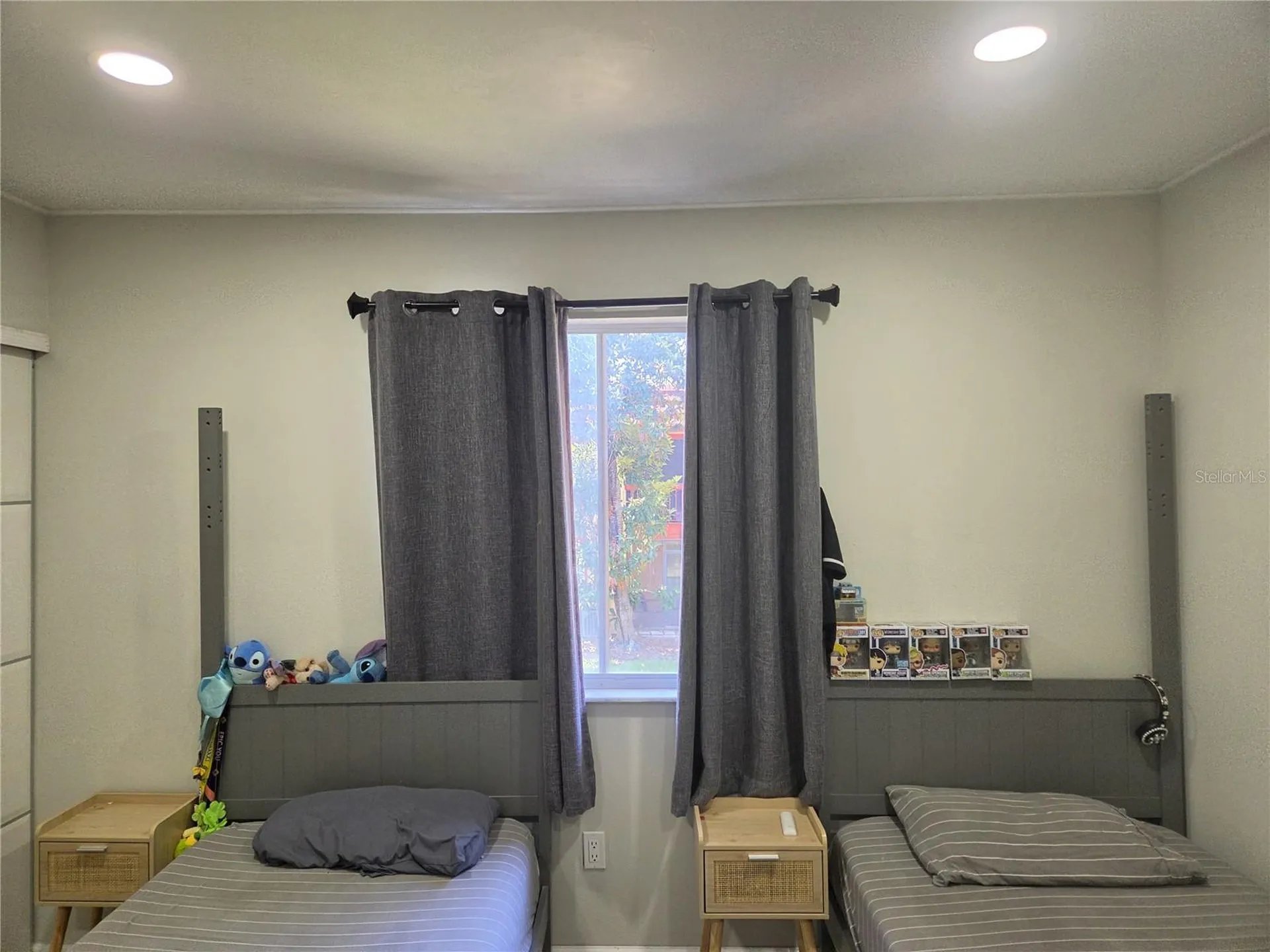 2850 N Powers Drive Orlando FL 32818