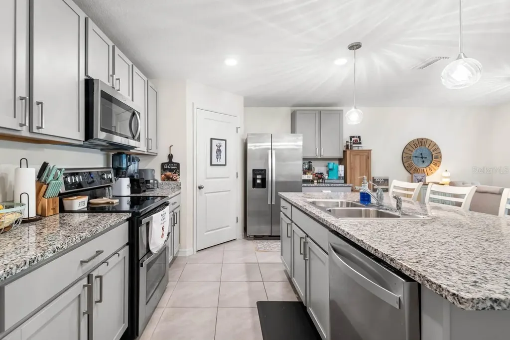 1911 Blue Stream Street Ruskin FL 33570