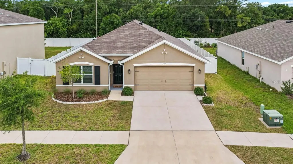 1911 Blue Stream Street Ruskin FL 33570
