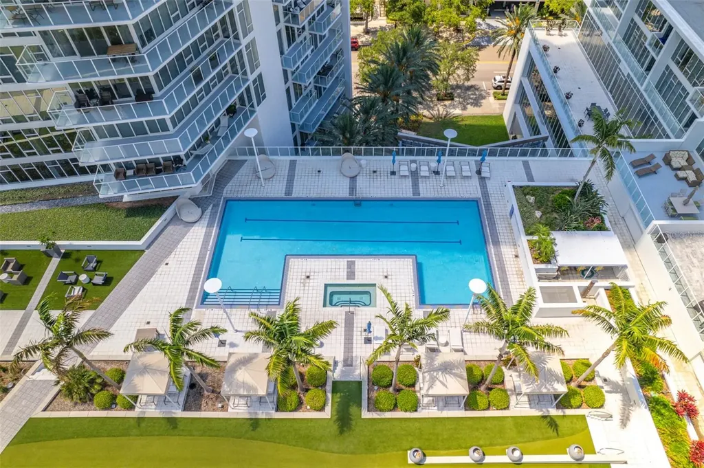 175 1st Street S St Petersburg FL 33701