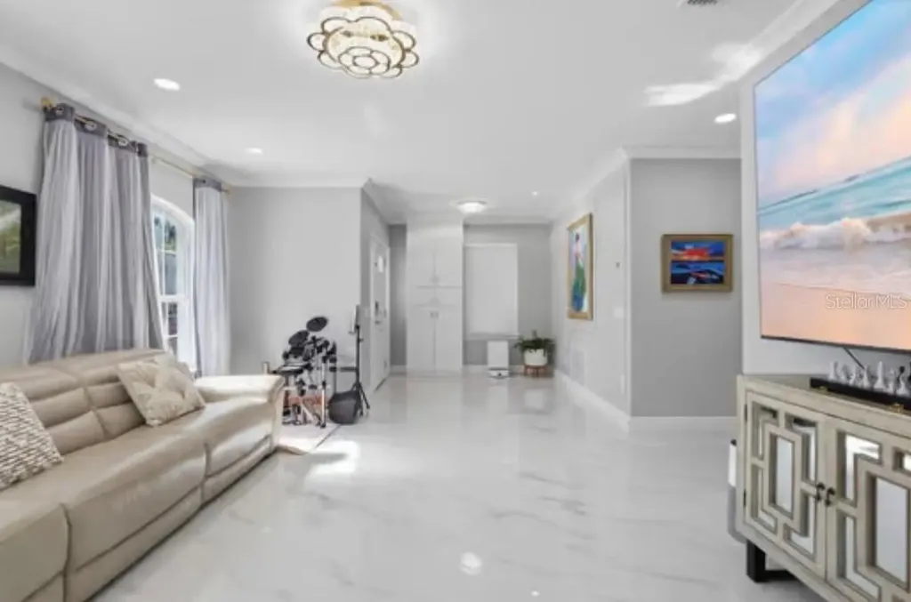 1046 Morris Avenue Orlando FL 32803