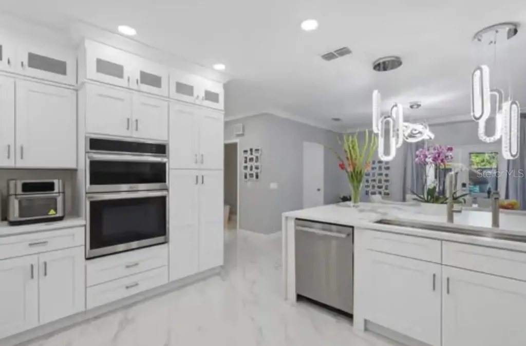 1046 Morris Avenue Orlando FL 32803
