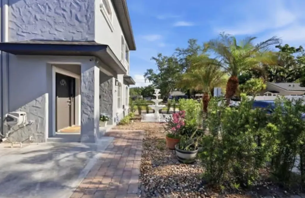 1046 Morris Avenue Orlando FL 32803