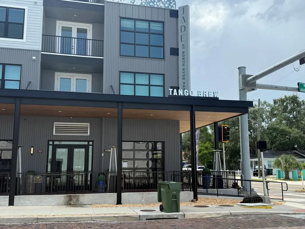 1715 W Carmen Street Tampa FL 33606