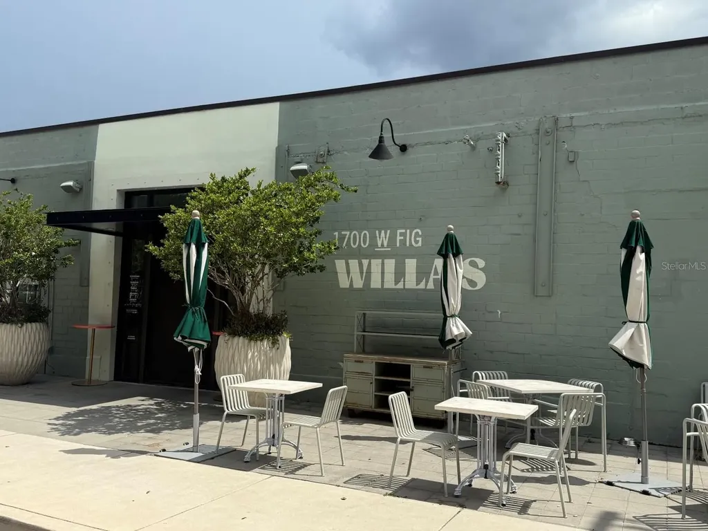 1715 W Carmen Street Tampa FL 33606