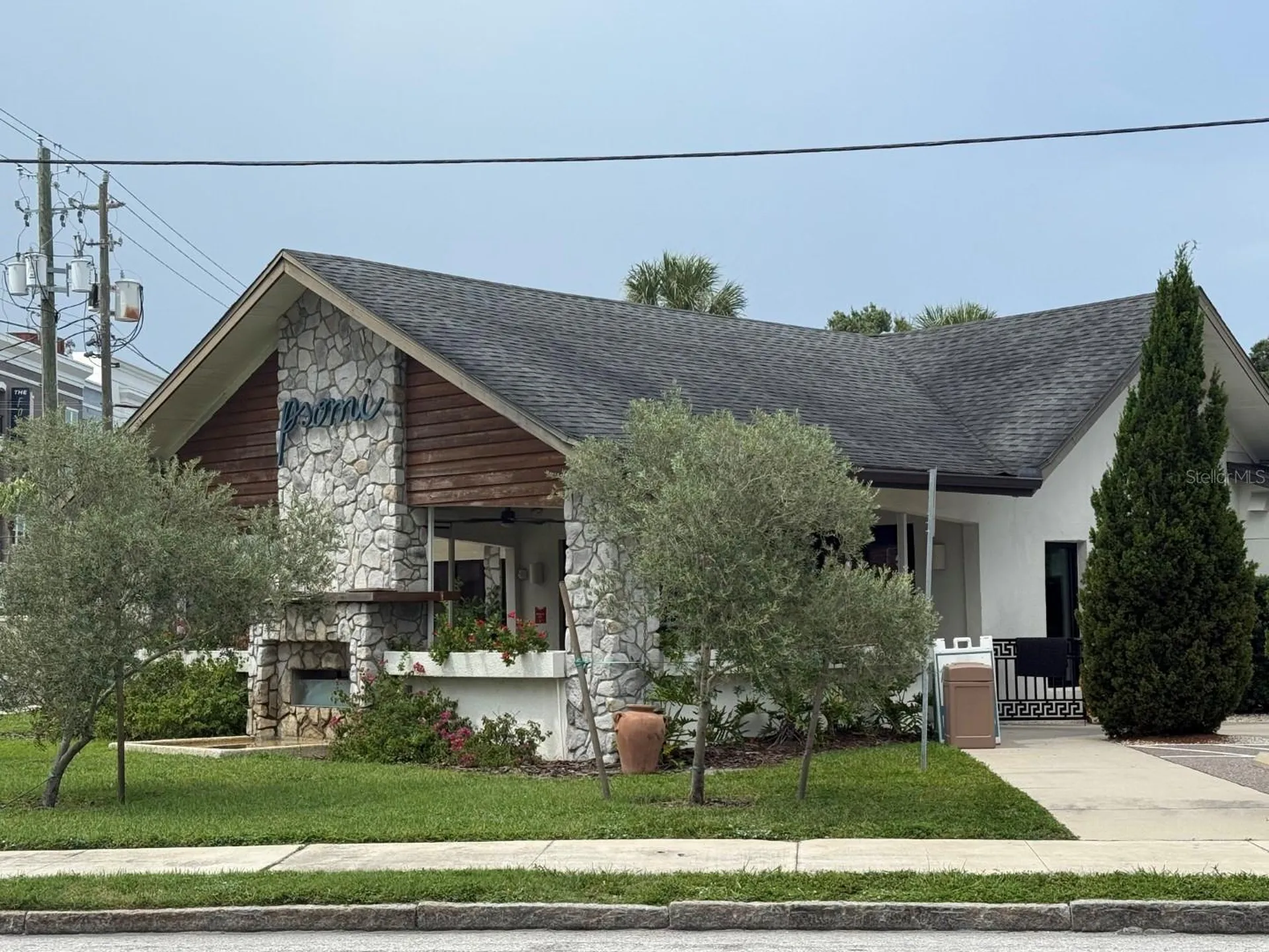 1715 W Carmen Street Tampa FL 33606