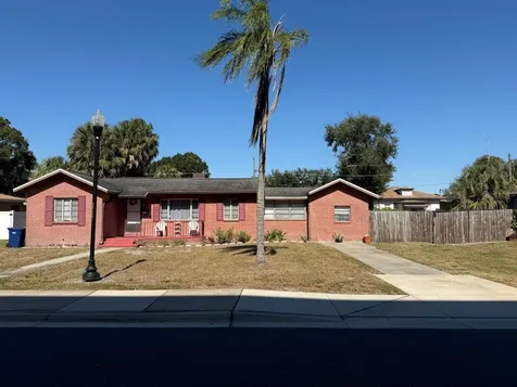 1715 W Carmen Street Tampa FL 33606