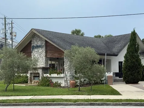 1715 W Carmen Street Tampa FL 33606
