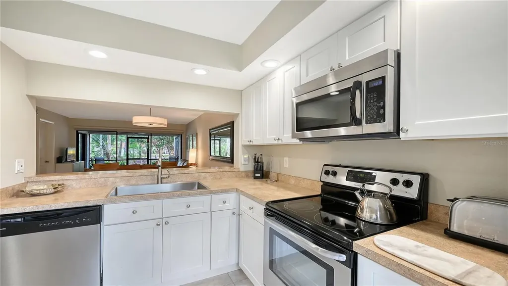 4729 Winslow Beacon Sarasota FL 34235