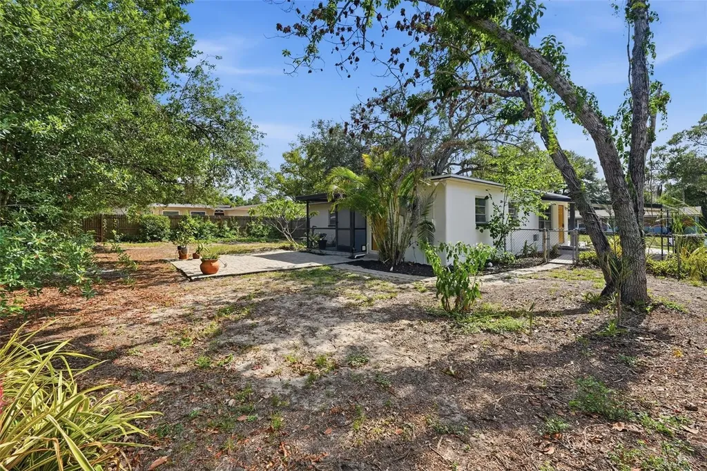 8017 Cardinal Drive Tampa FL 33617