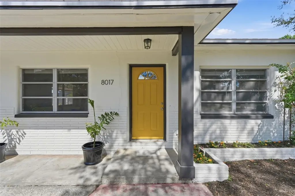8017 Cardinal Drive Tampa FL 33617