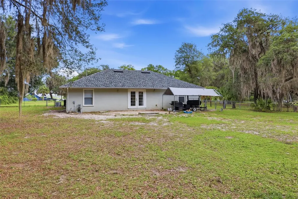 24621 SE 101st Avenue Hawthorne FL 32640