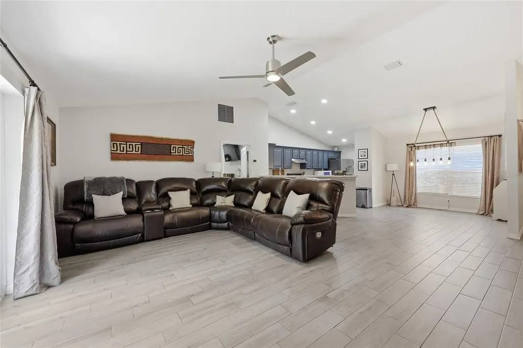 24621 SE 101st Avenue Hawthorne FL 32640