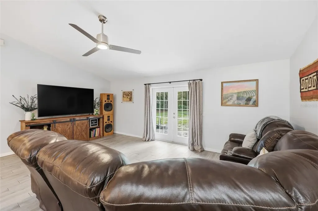 24621 SE 101st Avenue Hawthorne FL 32640