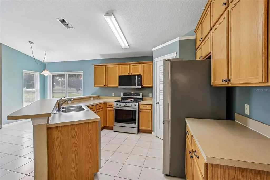 7723 Bristol Park Drive Apollo Beach FL 33572
