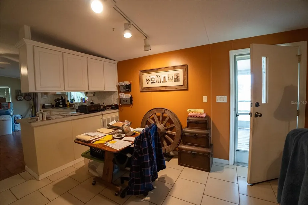 1809 E Holiday Drive Lorida FL 33857