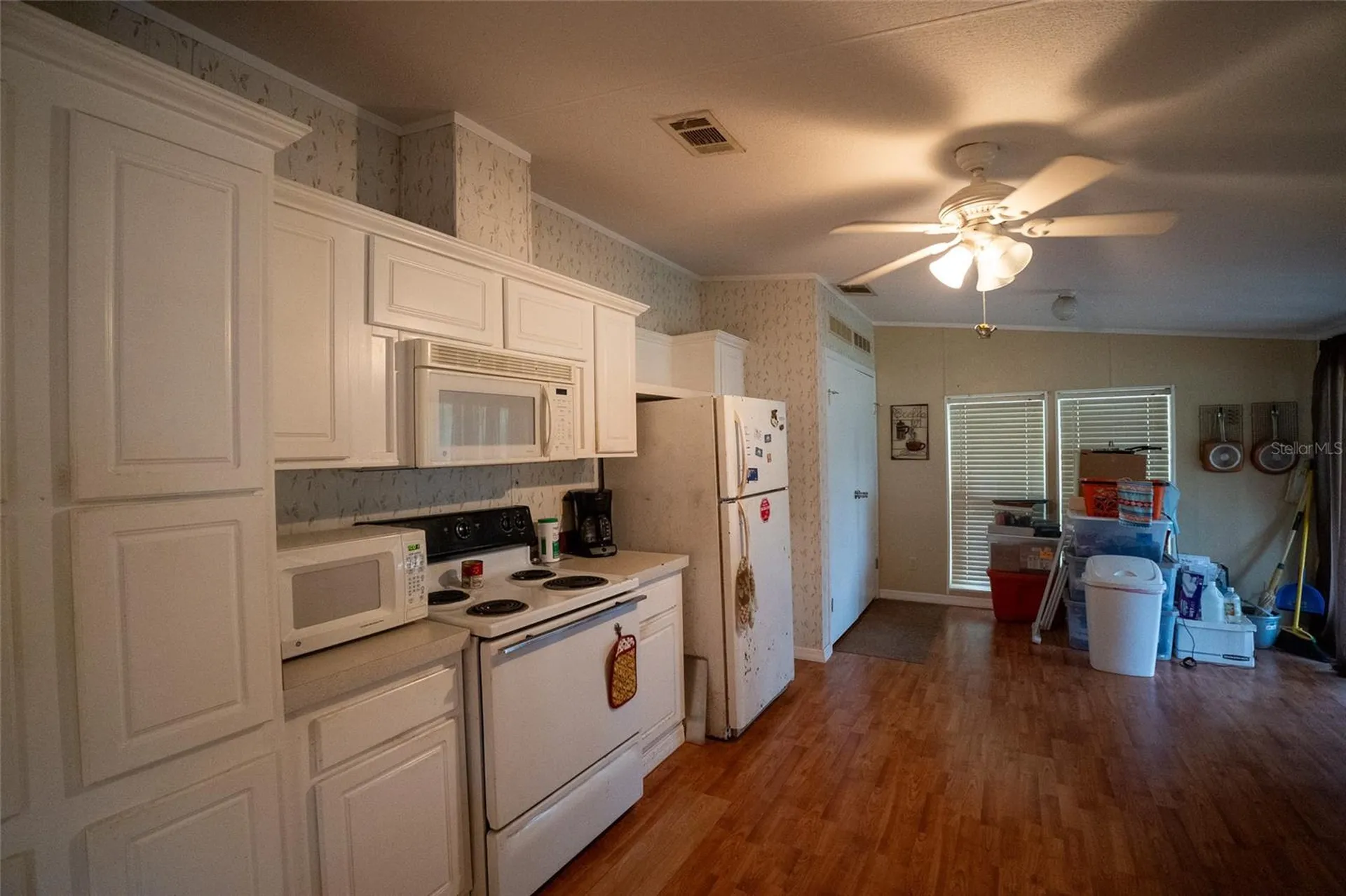 1809 E Holiday Drive Lorida FL 33857