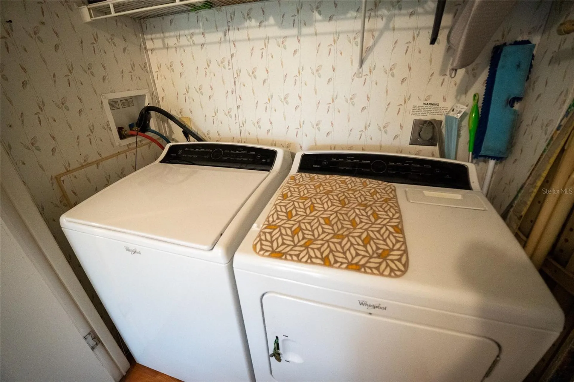 1809 E Holiday Drive Lorida FL 33857