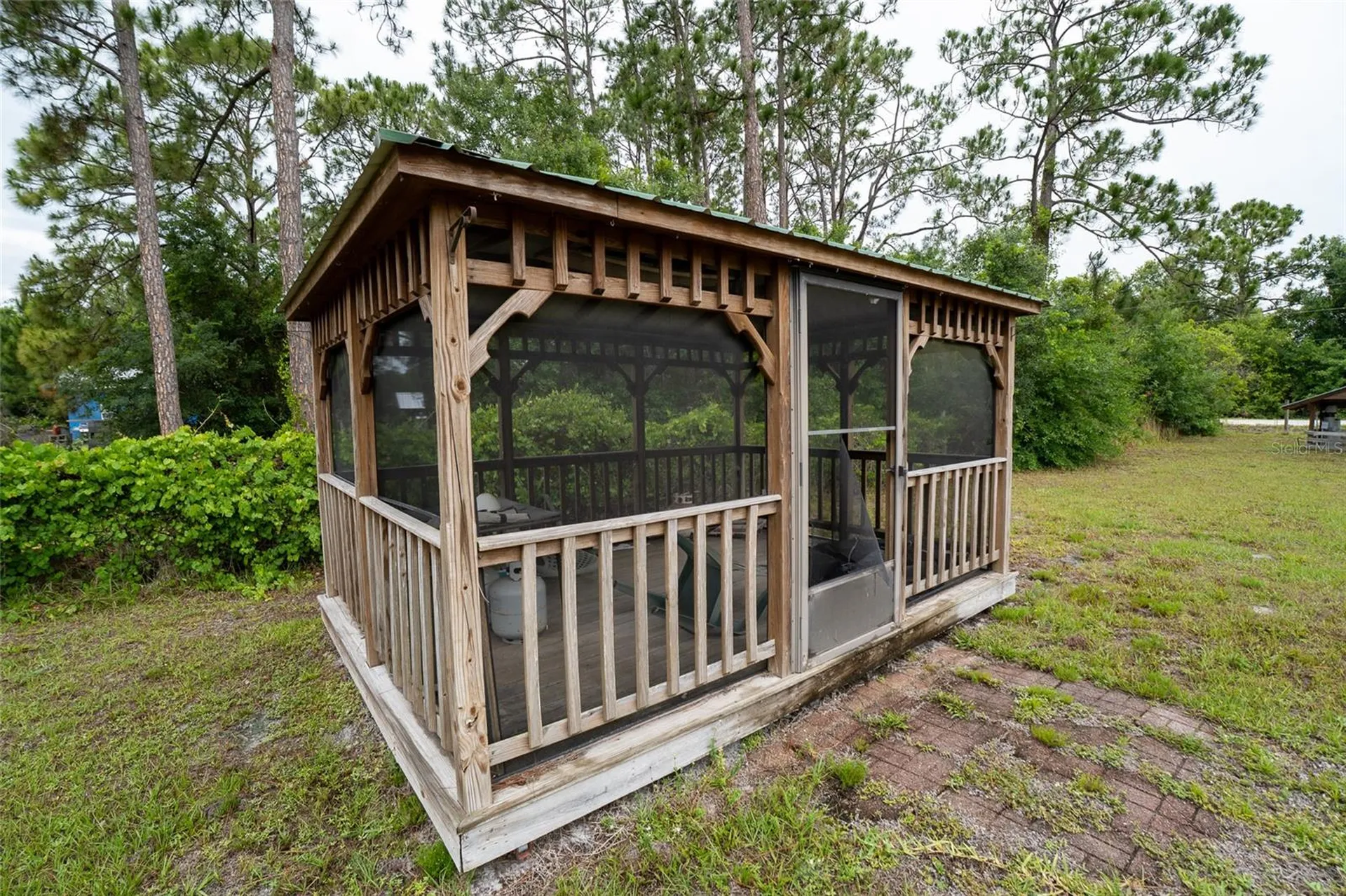 1809 E Holiday Drive Lorida FL 33857