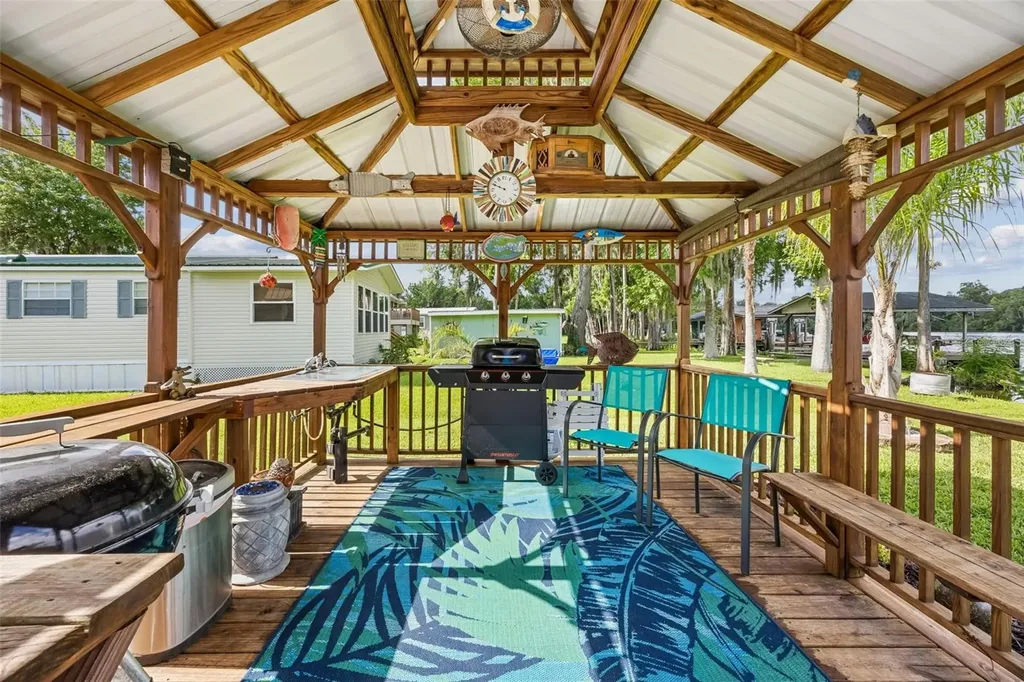 329 Paradise Circle Satsuma FL 32189