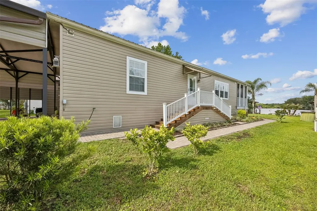329 Paradise Circle Satsuma FL 32189