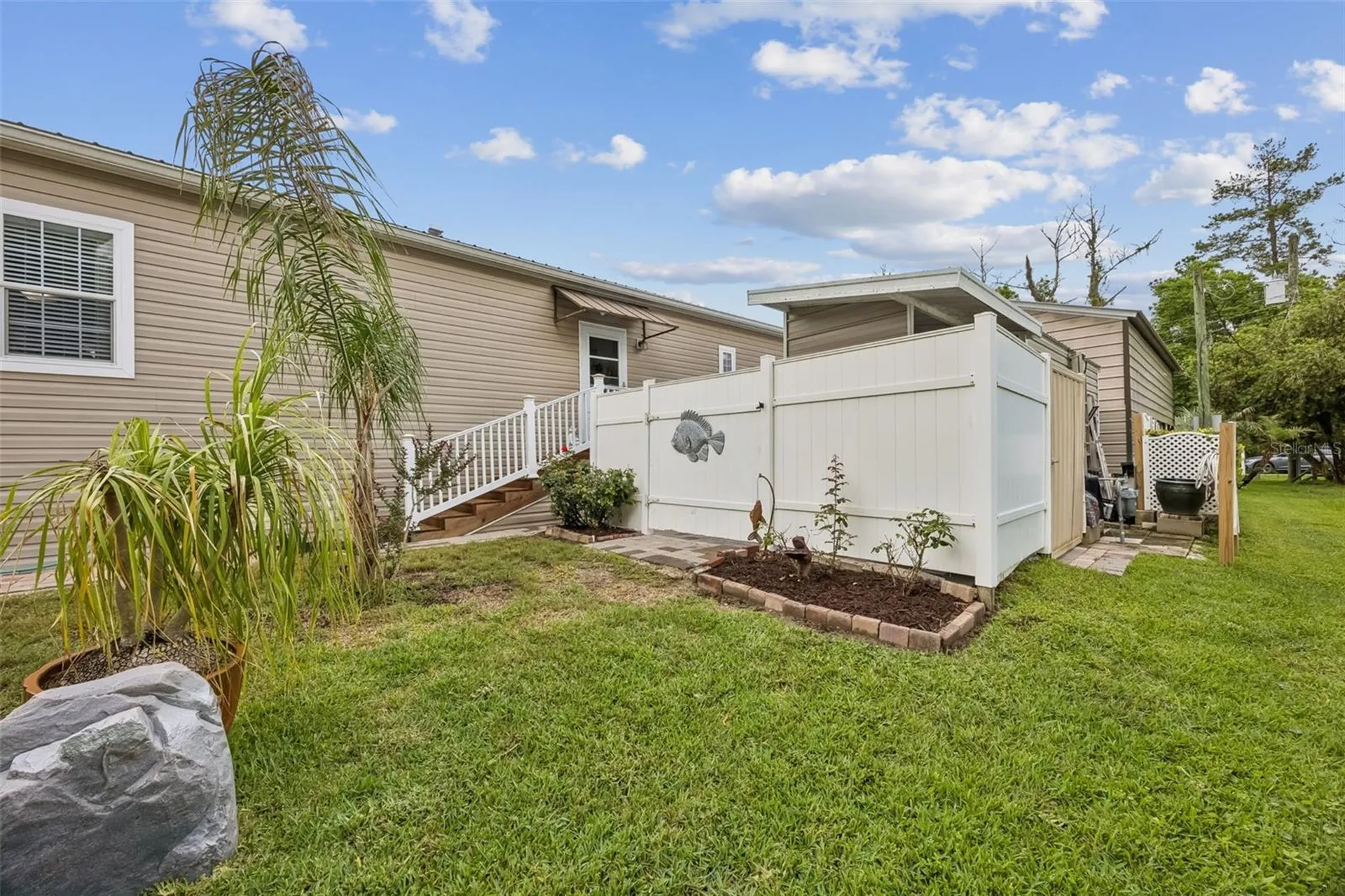 329 Paradise Circle Satsuma FL 32189