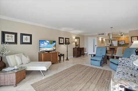 6804 Gulf Drive Holmes Beach FL 34217
