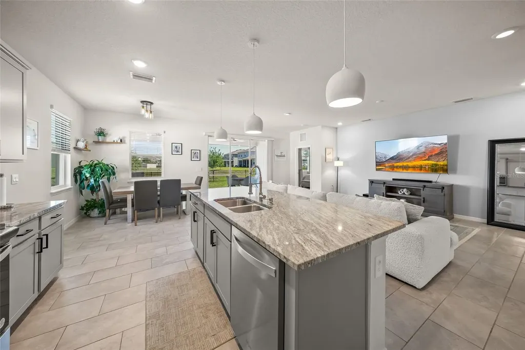 2013 Midnight Pearl Drive Sarasota FL 34240
