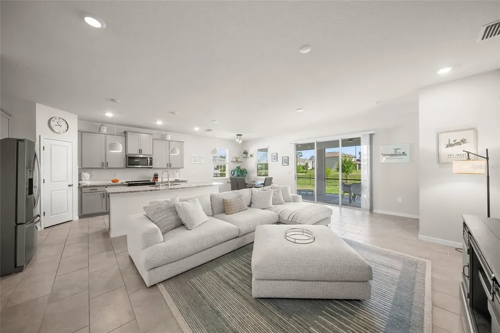 2013 Midnight Pearl Drive Sarasota FL 34240