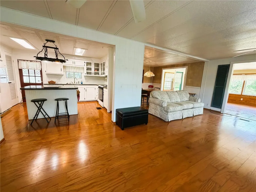127 Royal Palm Drive Leesburg FL 34748
