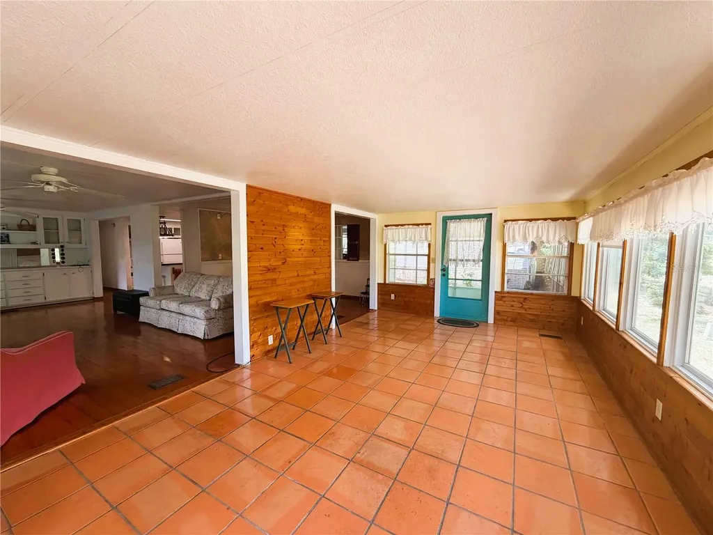 127 Royal Palm Drive Leesburg FL 34748