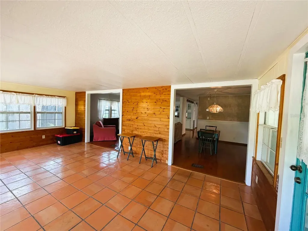 127 Royal Palm Drive Leesburg FL 34748