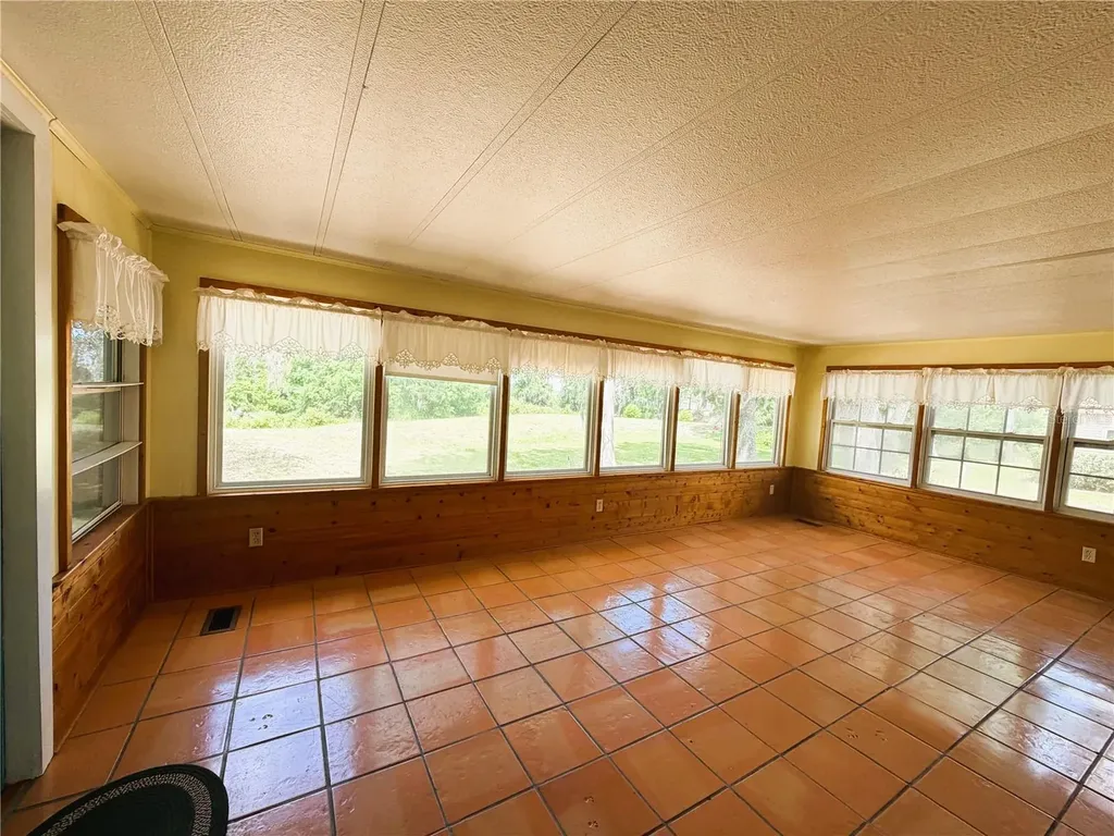 127 Royal Palm Drive Leesburg FL 34748